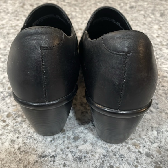 Dansko Women's leather upper career wedge shoes women’s size 9.5  / 40 - Picture 6 of 9